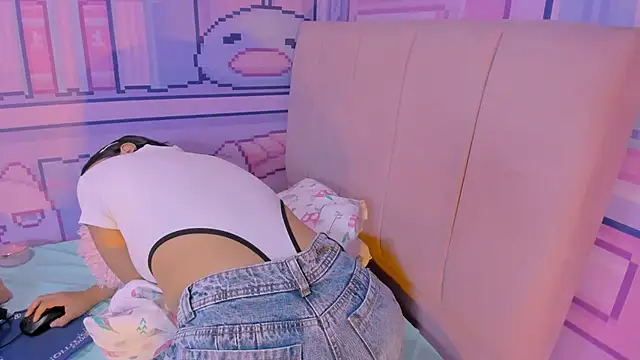  18alice online show from 03-20-25, 05:46