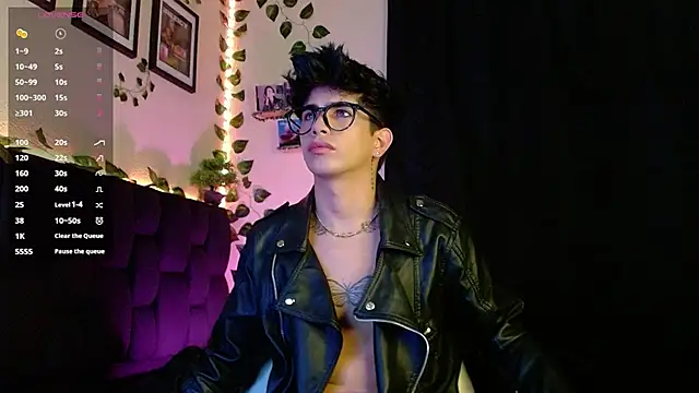 Snapshot of LyleBennett_ chatting on 02-01-25, 09:54 LyleBennett  online show from 02-01-25, 09:54