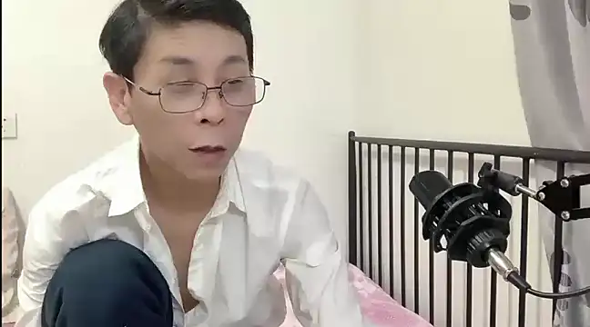 TGH521 online show from 01-10-25, 04:12