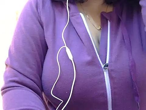 Riya riyaa online show from 12-19-24, 01:28