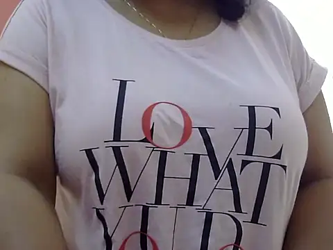 Riya riyaa online show from 01-17-25, 04:28