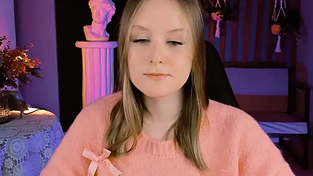 Snapshot of VivienLeeigh chatting on 01-24-25, 04:17 VivienLeeigh online show from 01-24-25, 04:17