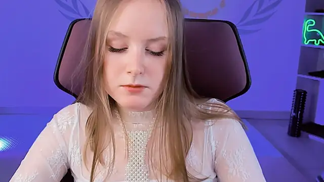 Snapshot of VivienLeeigh chatting on 02-07-25, 05:29 VivienLeeigh online show from 02-07-25, 05:29