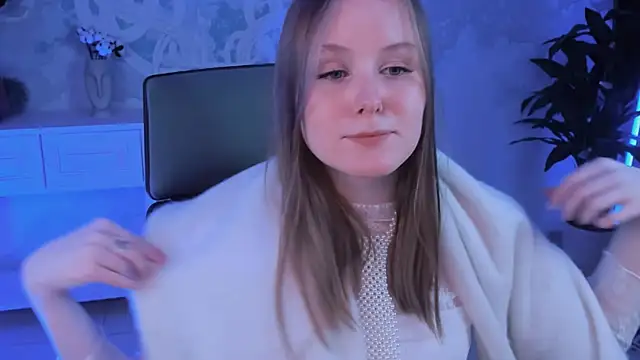 Snapshot of VivienLeeigh chatting on 02-08-25, 06:12 VivienLeeigh online show from 02-08-25, 06:12