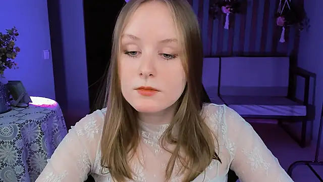 Snapshot of VivienLeeigh chatting on 02-15-25, 12:11 VivienLeeigh online show from 02-15-25, 12:11