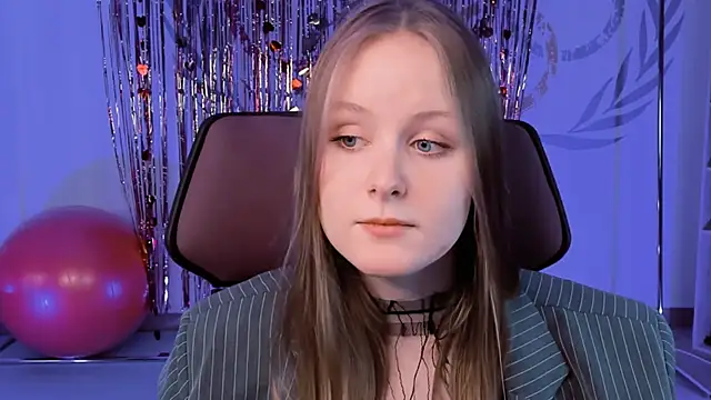 Snapshot of VivienLeeigh chatting on 02-16-25, 09:27 VivienLeeigh online show from 02-16-25, 09:27