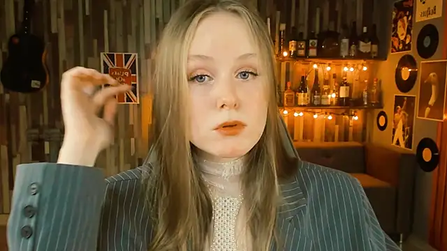 Snapshot of VivienLeeigh chatting on 02-20-25, 01:08 VivienLeeigh online show from 02-20-25, 01:08