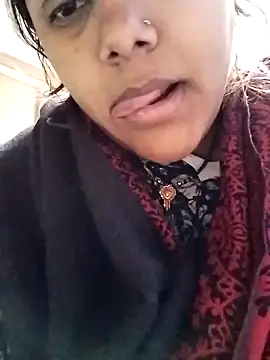 Snapshot of zeevaansari chatting on 12-15-24, 08:30 zeevaansari online show from 12-15-24, 08:30