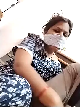 Snapshot of zeevaansari chatting on 12-16-24, 02:15 zeevaansari online show from 12-16-24, 02:15