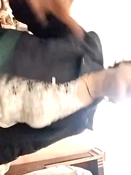 Snapshot of zeevaansari chatting on 12-30-24, 08:10 zeevaansari online show from 12-30-24, 08:10