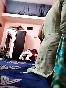 Snapshot of zeevaansari chatting on 01-21-25, 03:26 zeevaansari online show from 01-21-25, 03:26