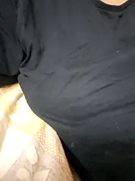 Snapshot of zeevaansari chatting on 10-18-25, 01:34 zeevaansari online show from 10-18-25, 01:34