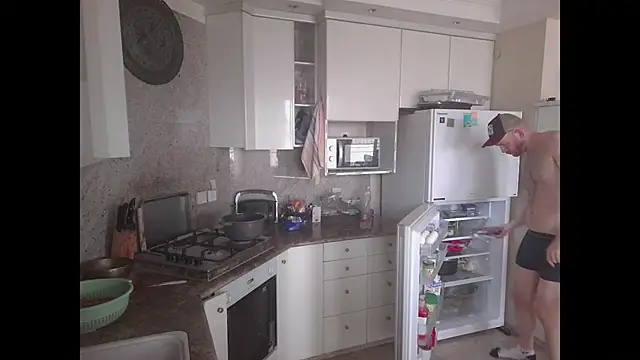 Tall REC online show from 12-12-24, 01:06