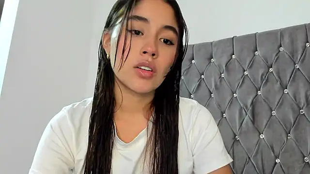 AriaMontgomery online show from 01-27-25, 05:47