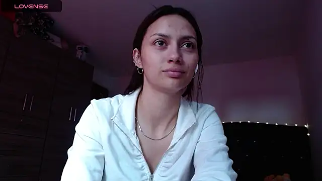 holy juli online show from 09-16-25, 08:54