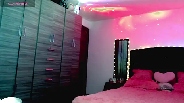 holy juli online show from 11-15-25, 04:10