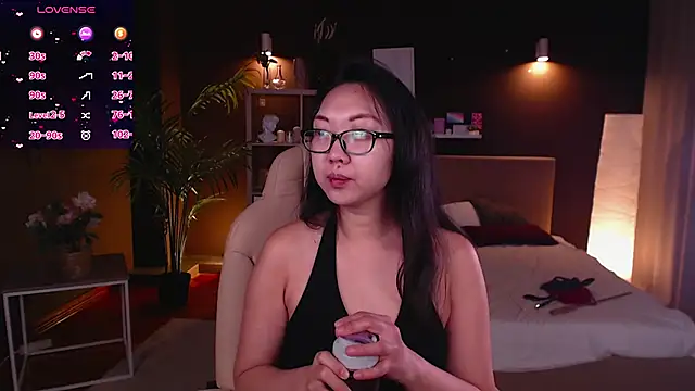 Snapshot of Marine_Vact chatting on 11-07-25, 02:06 Marine Vact online show from 11-07-25, 02:06