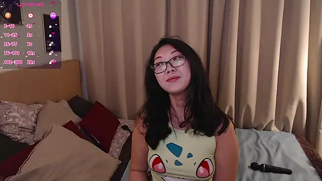 Snapshot of Marine_Vact chatting on 11-26-25, 02:07 Marine Vact online show from 11-26-25, 02:07