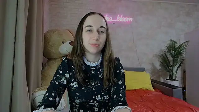 Anika bloom online show from 03-17-25, 08:51