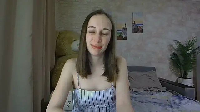 Snapshot of Anika_bloom chatting on 11-23-25, 04:01 Anika bloom online show from 11-23-25, 04:01