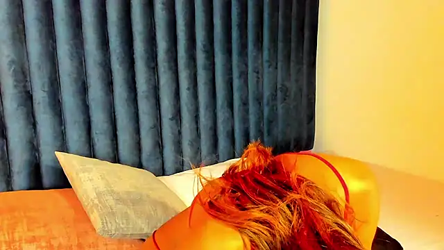 Lily Miiller online show from 01-14-25, 05:45