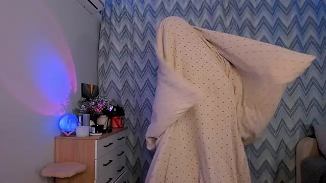 Snapshot of Tate_Angel chatting on 01-22-25, 09:21 Tate Angel online show from 01-22-25, 09:21