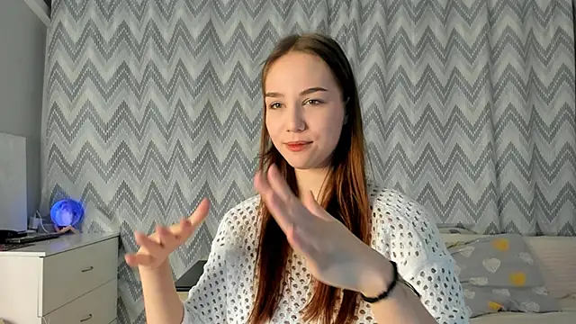 Snapshot of Tate_Angel chatting on 02-07-25, 06:13 Tate Angel online show from 02-07-25, 06:13