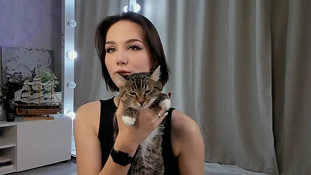 Snapshot of Tate_Angel chatting on 10-11-25, 06:06 Tate Angel online show from 10-11-25, 06:06