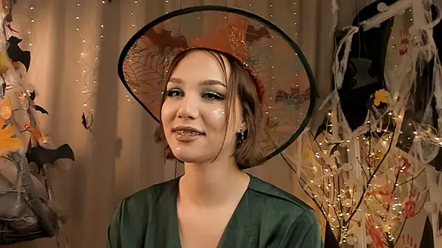 Snapshot of Tate_Angel chatting on 10-31-25, 06:09 Tate Angel online show from 10-31-25, 06:09