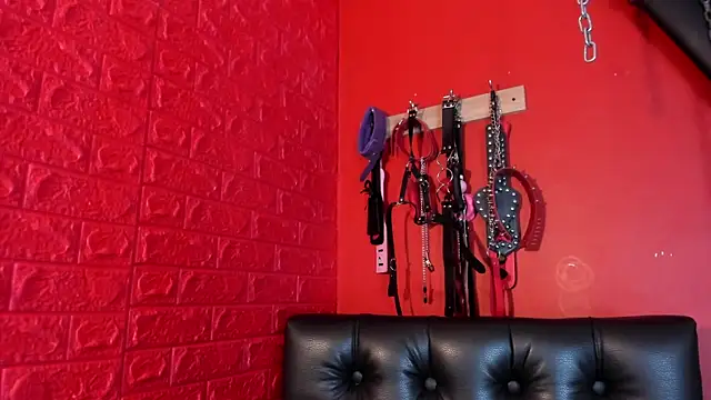 Monttserratt online show from 09-30-25, 02:11