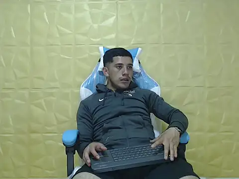 Snapshot of Deportist chatting on 09-17-25, 10:22 Deportist online show from 09-17-25, 10:22