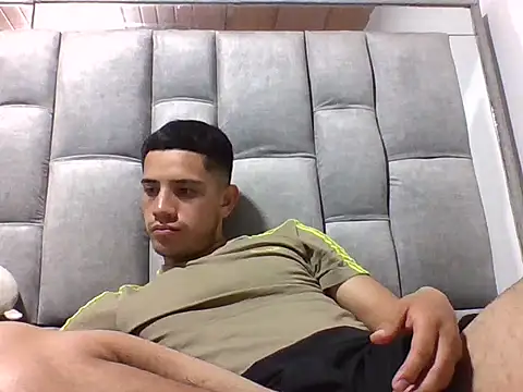 Snapshot of Deportist chatting on 09-24-25, 03:54 Deportist online show from 09-24-25, 03:54