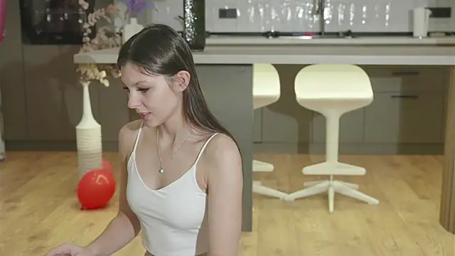 whisper of love online show from 11-24-25, 02:22