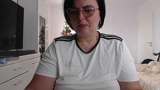 Amandamuller1982 online show from 12-18-25, 09:04