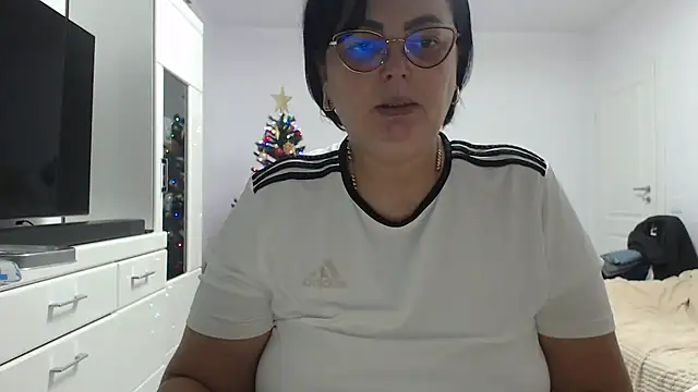 Amandamuller1982 online show from 12-18-25, 11:11