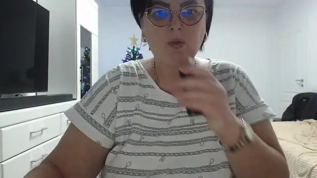 Amandamuller1982 online show from 12-22-25, 11:24