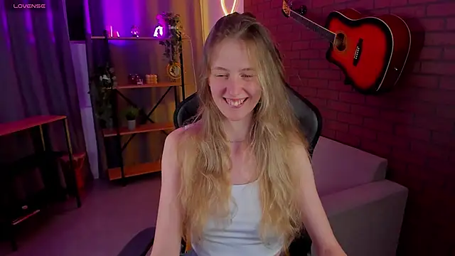 Sharon Evansi online show from 01-04-25, 03:39