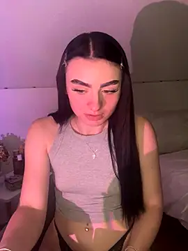 Snapshot of AdelinaAlia chatting on 09-11-25, 06:30 AdelinaAlia online show from 09-11-25, 06:30