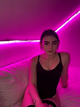 Snapshot of AdelinaAlia chatting on 09-17-25, 07:59 AdelinaAlia online show from 09-17-25, 07:59