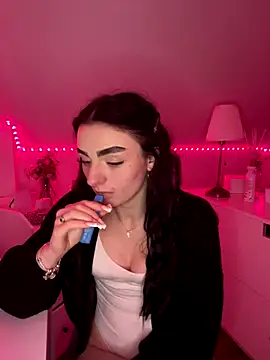 Snapshot of AdelinaAlia chatting on 09-23-25, 08:12 AdelinaAlia online show from 09-23-25, 08:12