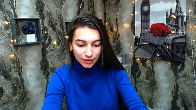 Snapshot of KarolinaRosse_ chatting on 01-06-25, 01:30 KarolinaRosse online show from 01-06-25, 01:30