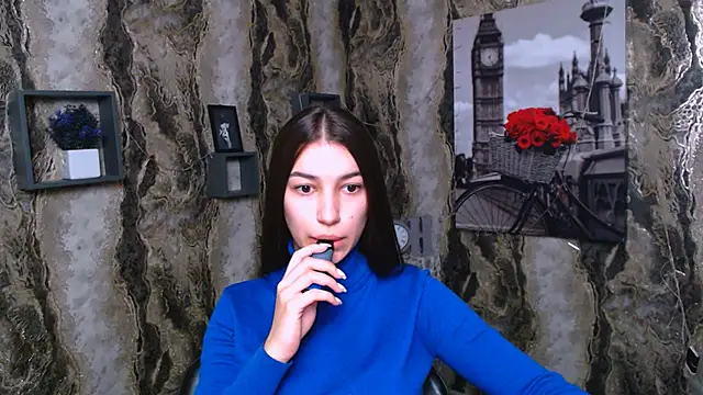 Snapshot of KarolinaRosse_ chatting on 01-10-25, 07:04 KarolinaRosse online show from 01-10-25, 07:04