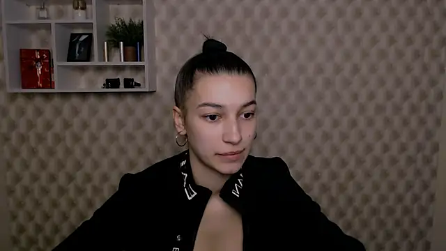 Snapshot of KarolinaRosse_ chatting on 01-16-25, 07:07 KarolinaRosse online show from 01-16-25, 07:07
