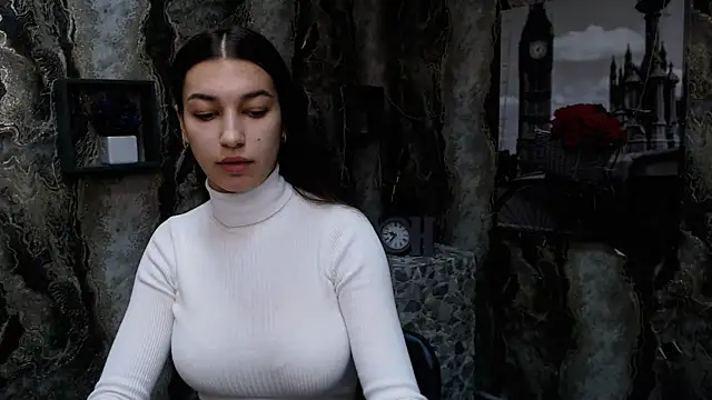 Snapshot of KarolinaRosse_ chatting on 01-28-25, 07:22 KarolinaRosse online show from 01-28-25, 07:22