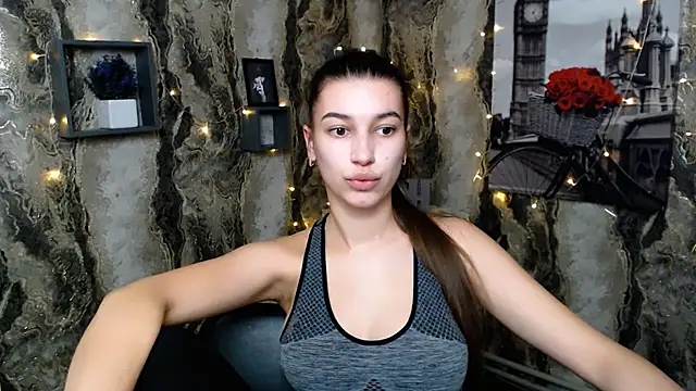 Snapshot of KarolinaRosse_ chatting on 02-05-25, 10:19 KarolinaRosse online show from 02-05-25, 10:19