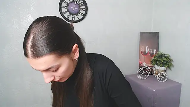 Snapshot of KarolinaRosse_ chatting on 02-13-25, 06:52 KarolinaRosse online show from 02-13-25, 06:52