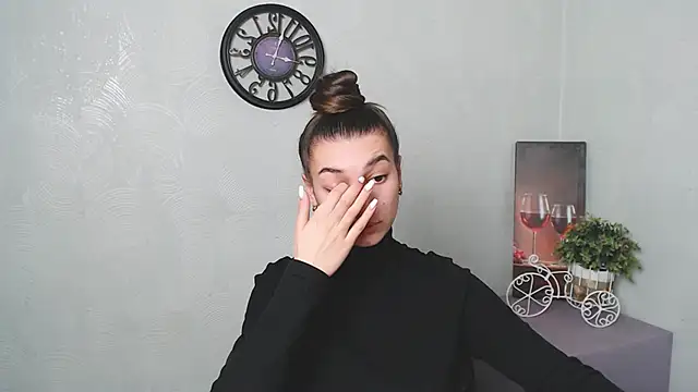 Snapshot of KarolinaRosse_ chatting on 02-13-25, 10:02 KarolinaRosse online show from 02-13-25, 10:02