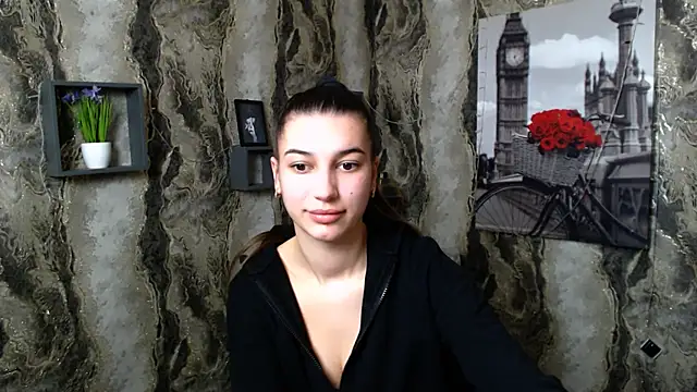 Snapshot of KarolinaRosse_ chatting on 03-09-25, 11:03 KarolinaRosse online show from 03-09-25, 11:03