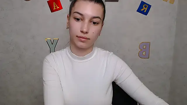 Snapshot of KarolinaRosse_ chatting on 03-11-25, 10:07 KarolinaRosse online show from 03-11-25, 10:07