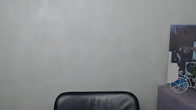 Snapshot of KarolinaRosse_ chatting on 03-17-25, 07:02 KarolinaRosse online show from 03-17-25, 07:02